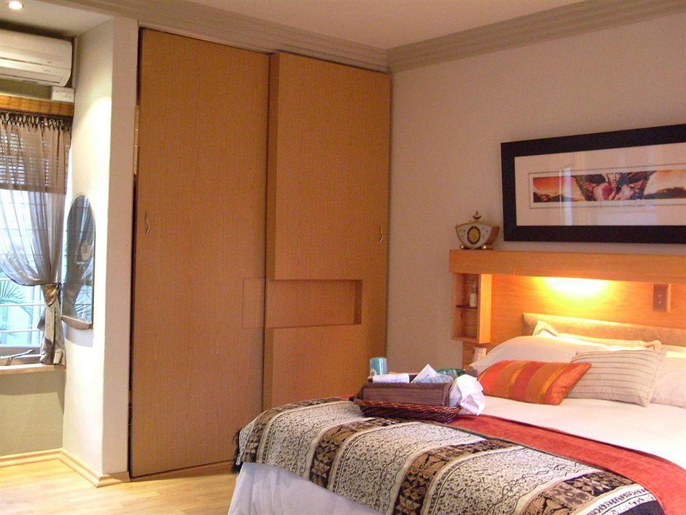 Twin Waters Guest House Randburg Екстериор снимка